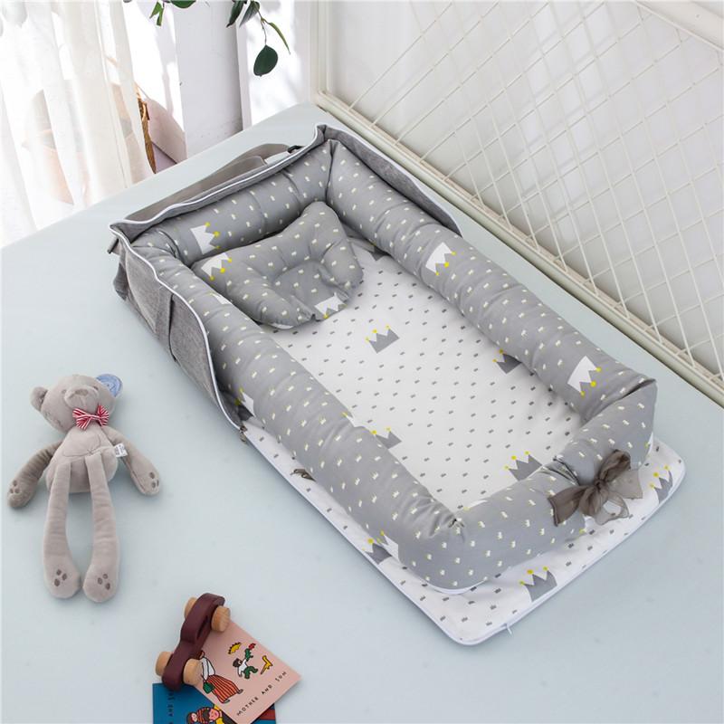 Portable baby crib