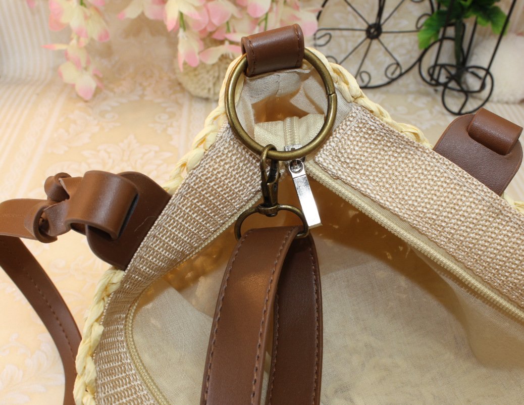 Bamboo and rattan straw weaving pointed Japanese and Korean style Mexican style portable diagonal package