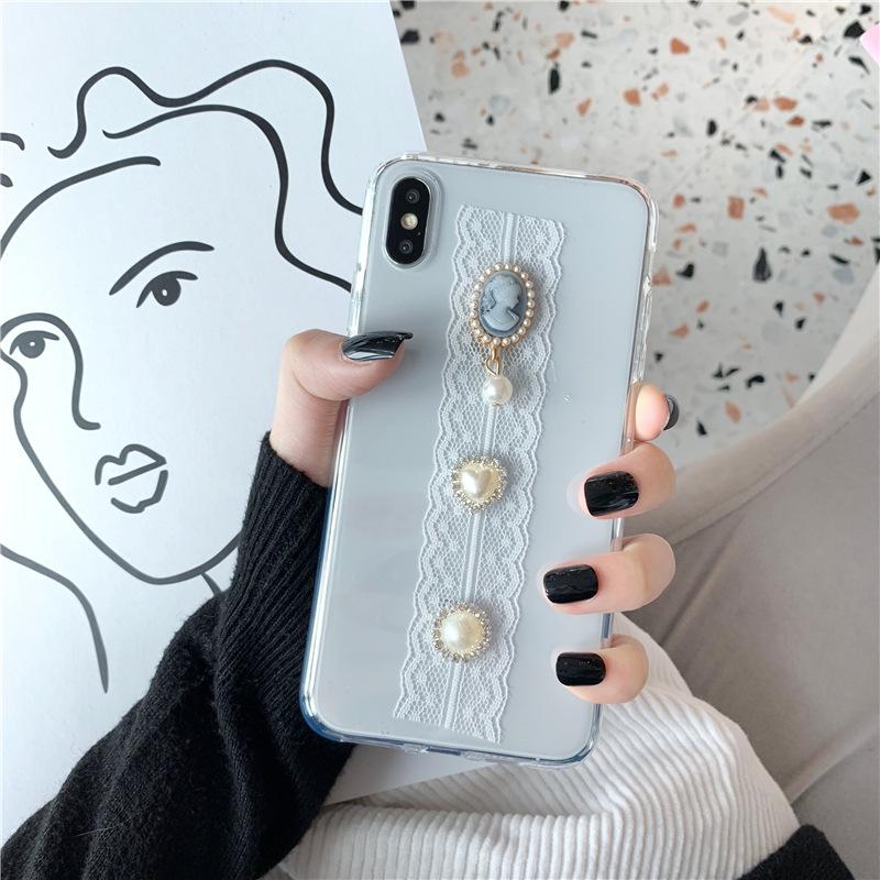 Vintage lace girl  | IPhone