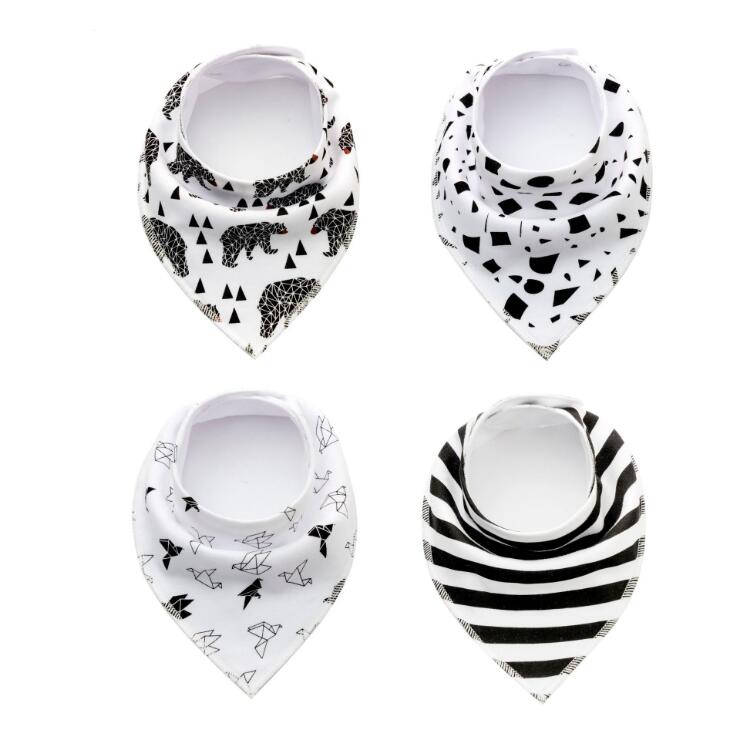 4 piezas / lote Impresión  Varios Diseños Tela Babero Bandana