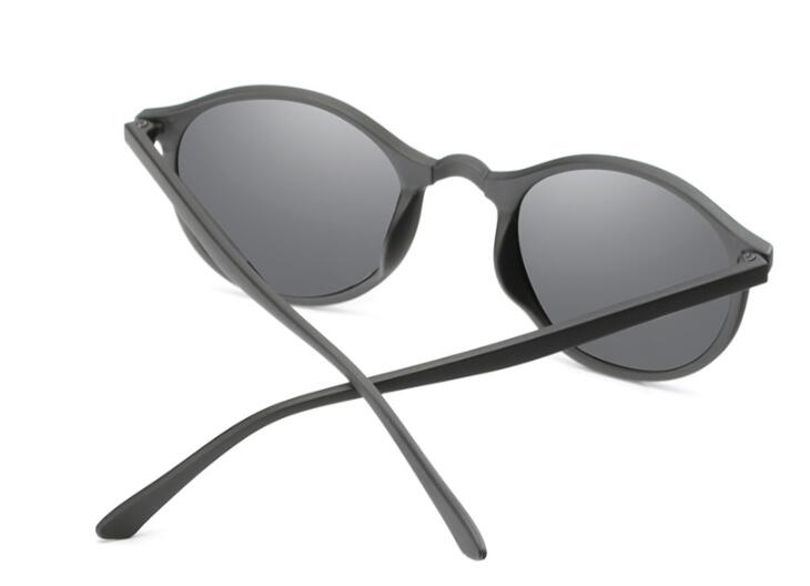 Polarized sunglasses sports
