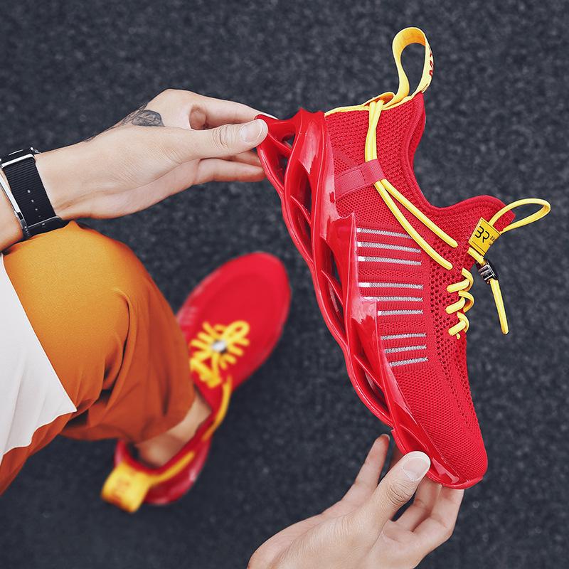 Mesh shoe blade sneakers