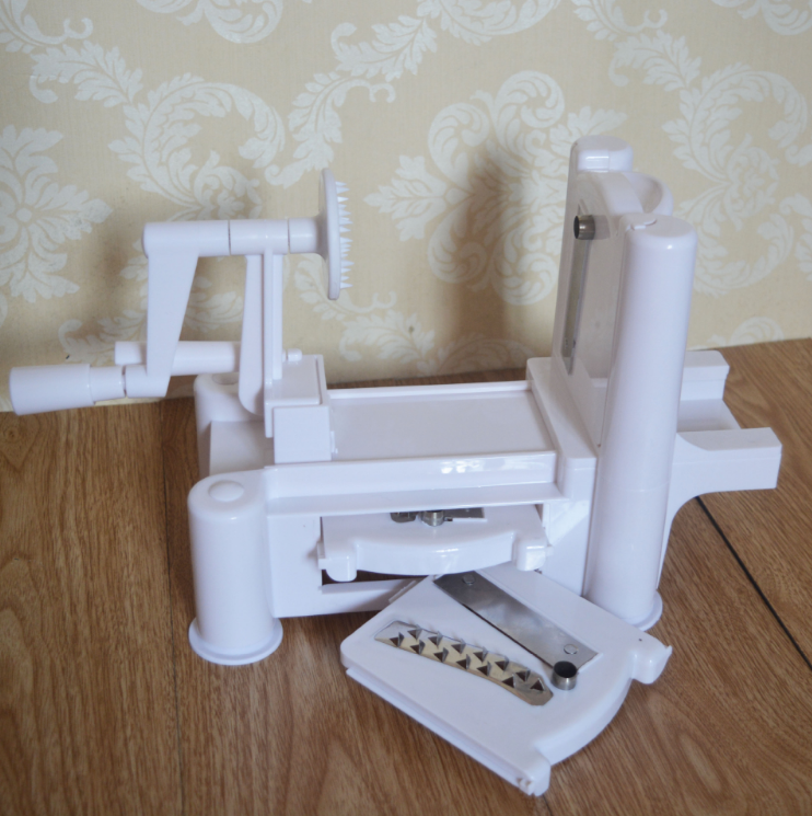 Multi-function three-in-one hand-rotating push-type vegetable cutter shredder potato cutter