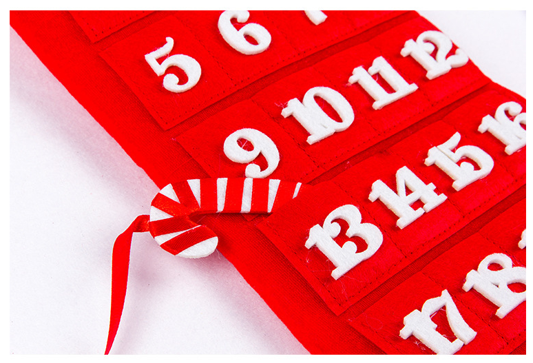 Christmas tree calendar pendant