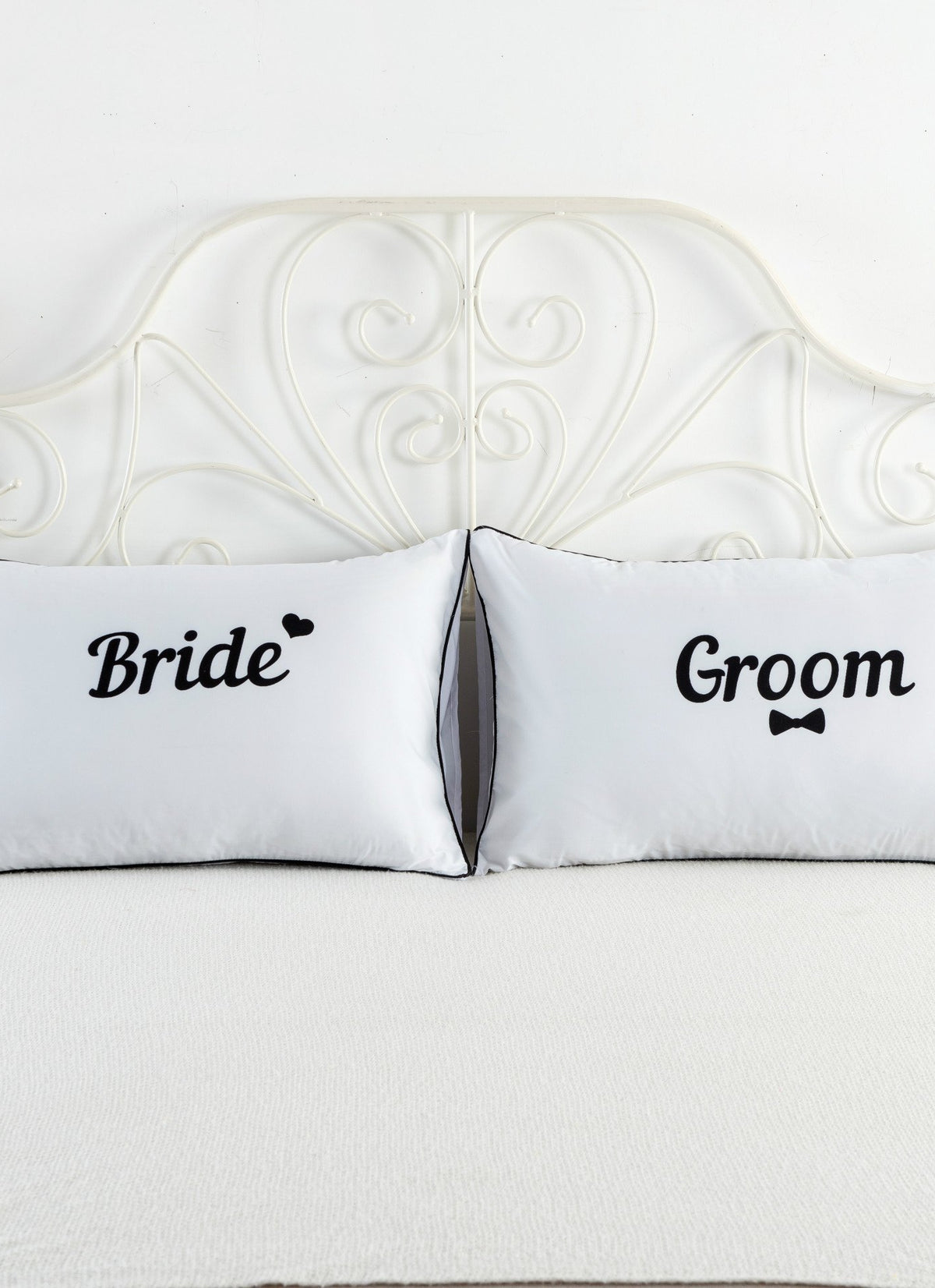 White couple pillowcase