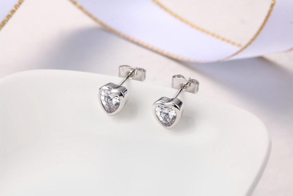 Round Stud Earrings Zircon