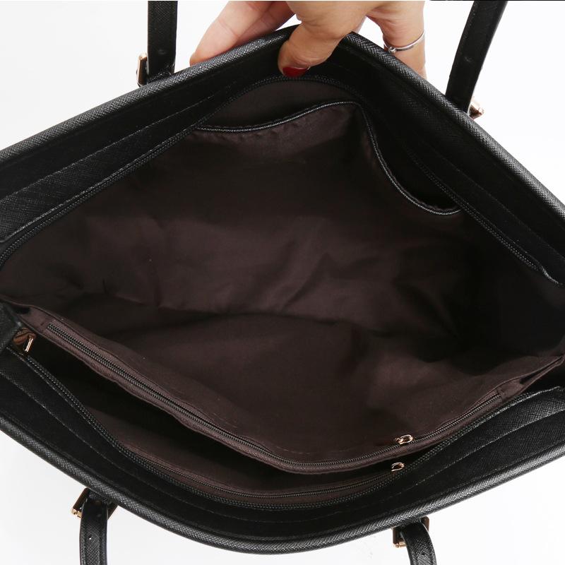 Women's shoulder bag