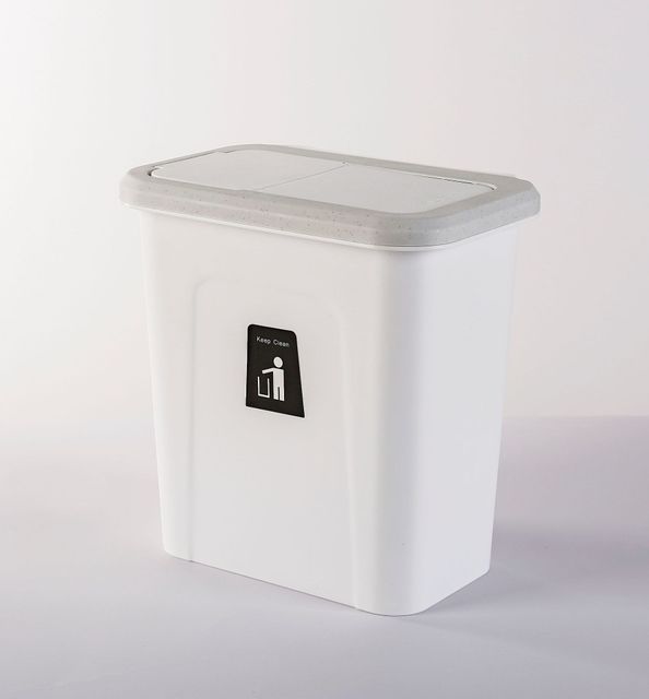 Cubo de basura montado