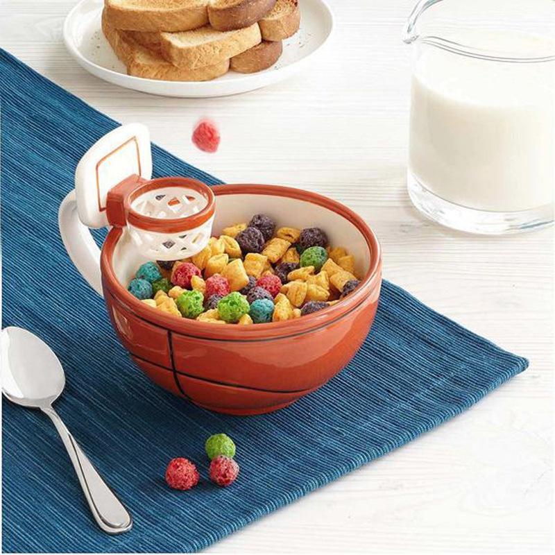 New products ceramic decoration small package candy box creative ceramic basketball football cup children's milk cup