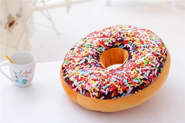 Creative donut cushion pillow cushion cushion bedding bottom hole plush toy factory wholesale