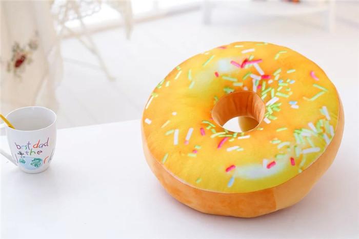 Creative donut cushion pillow cushion cushion bedding bottom hole plush toy factory wholesale