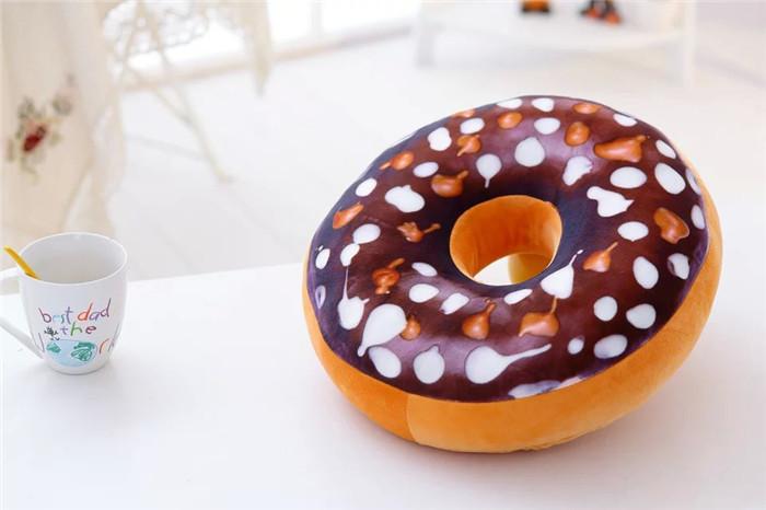 Creative donut cushion pillow cushion cushion bedding bottom hole plush toy factory wholesale