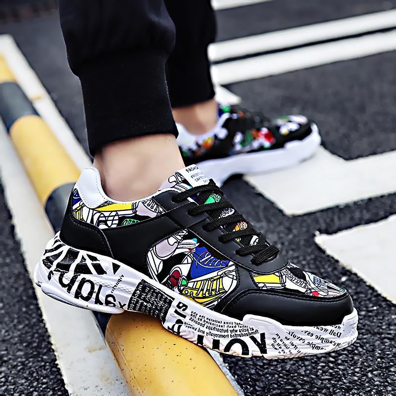 Casual sports shoes