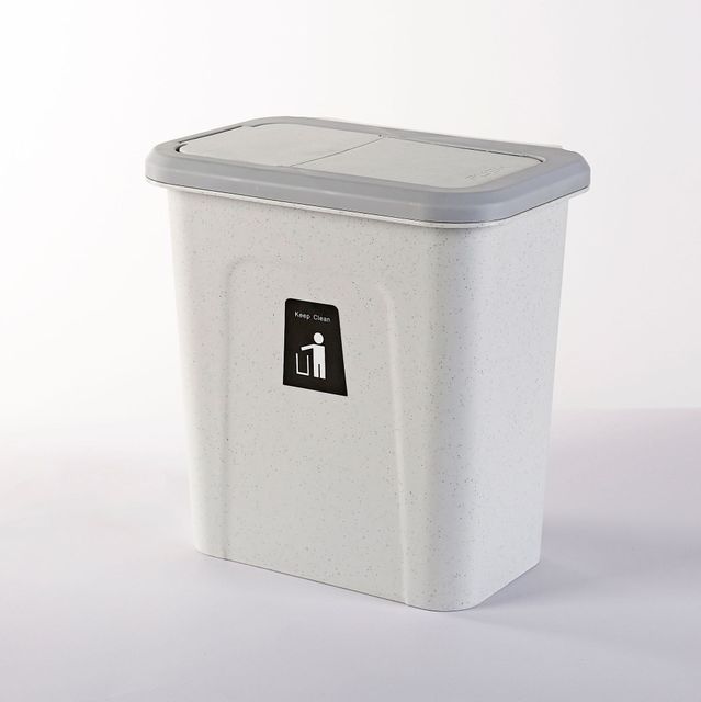 Cubo de basura montado