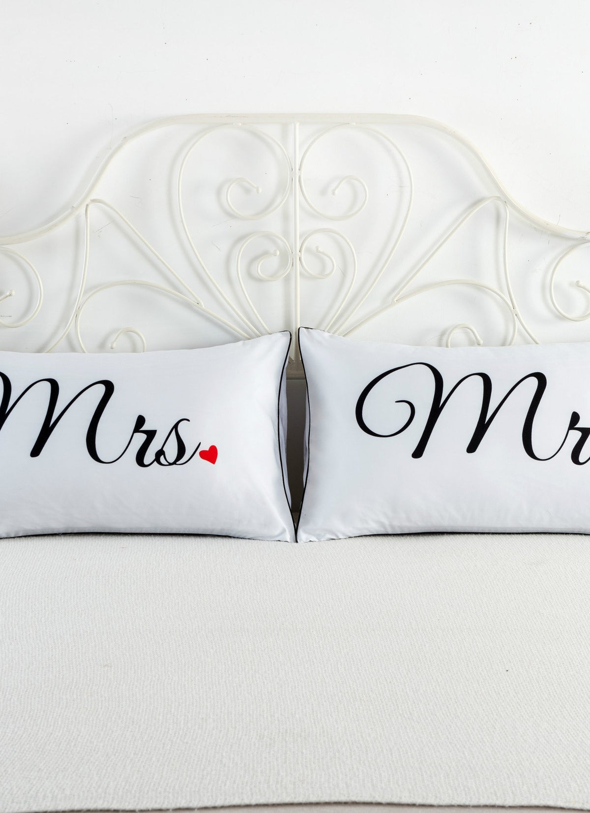 White couple pillowcase