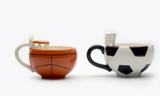 New products ceramic decoration small package candy box creative ceramic basketball football cup children's milk cup