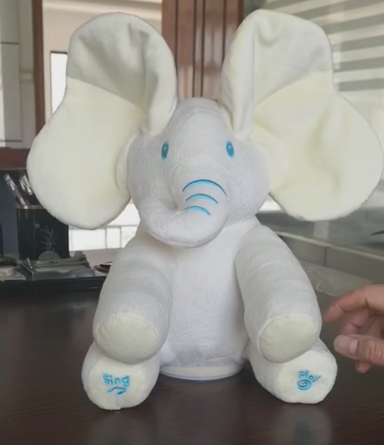 Las orejas se moverán para cantar muñecos de peluche de elefante