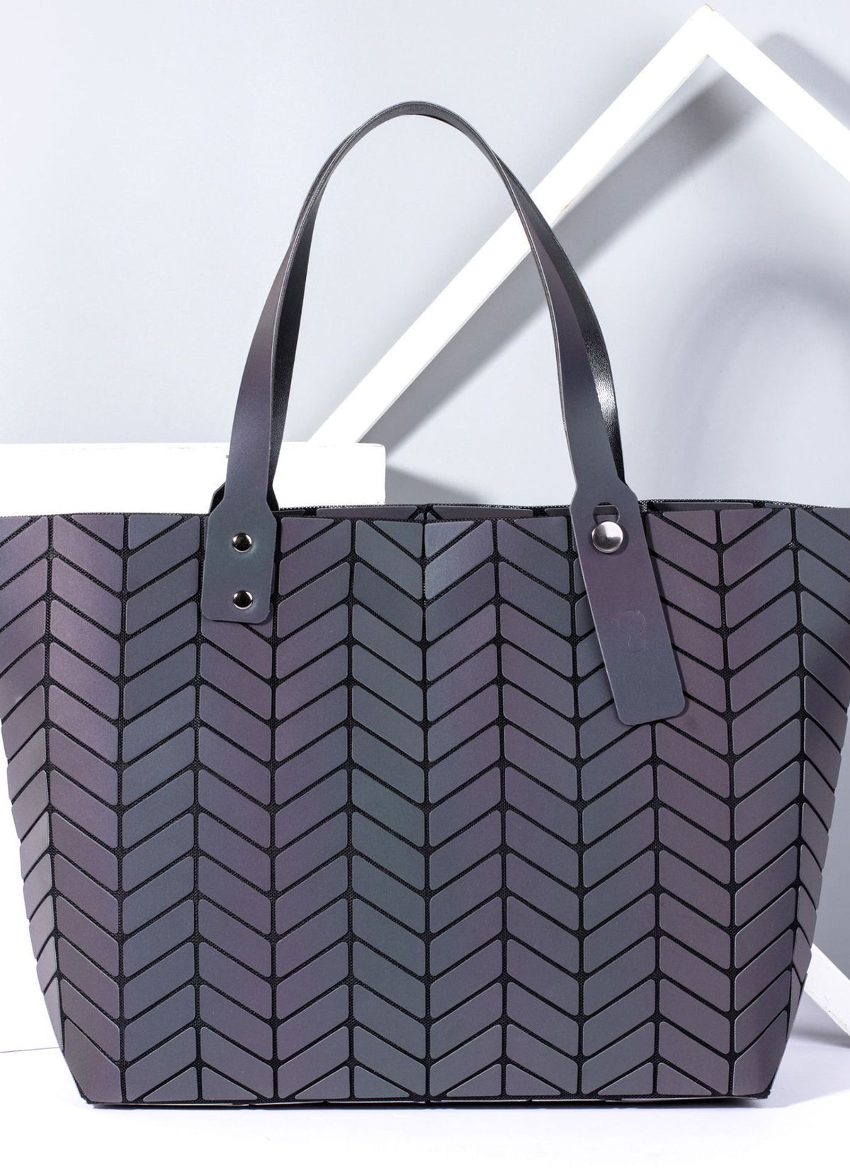 Luminous geometric rhombic handbag