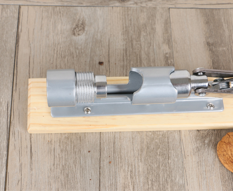 Multifunctional walnut clip