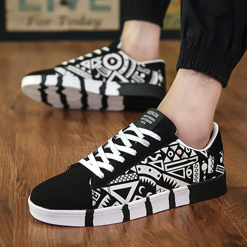 In the spring of 2020 new men's casual shoes shoes canvas shoes sport Metrosexual shoes 7631 Korean Students