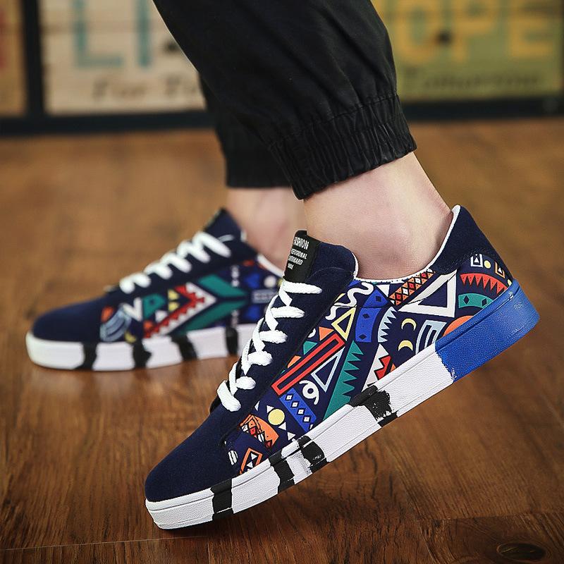 In the spring of 2020 new men's casual shoes shoes canvas shoes sport Metrosexual shoes 7631 Korean Students