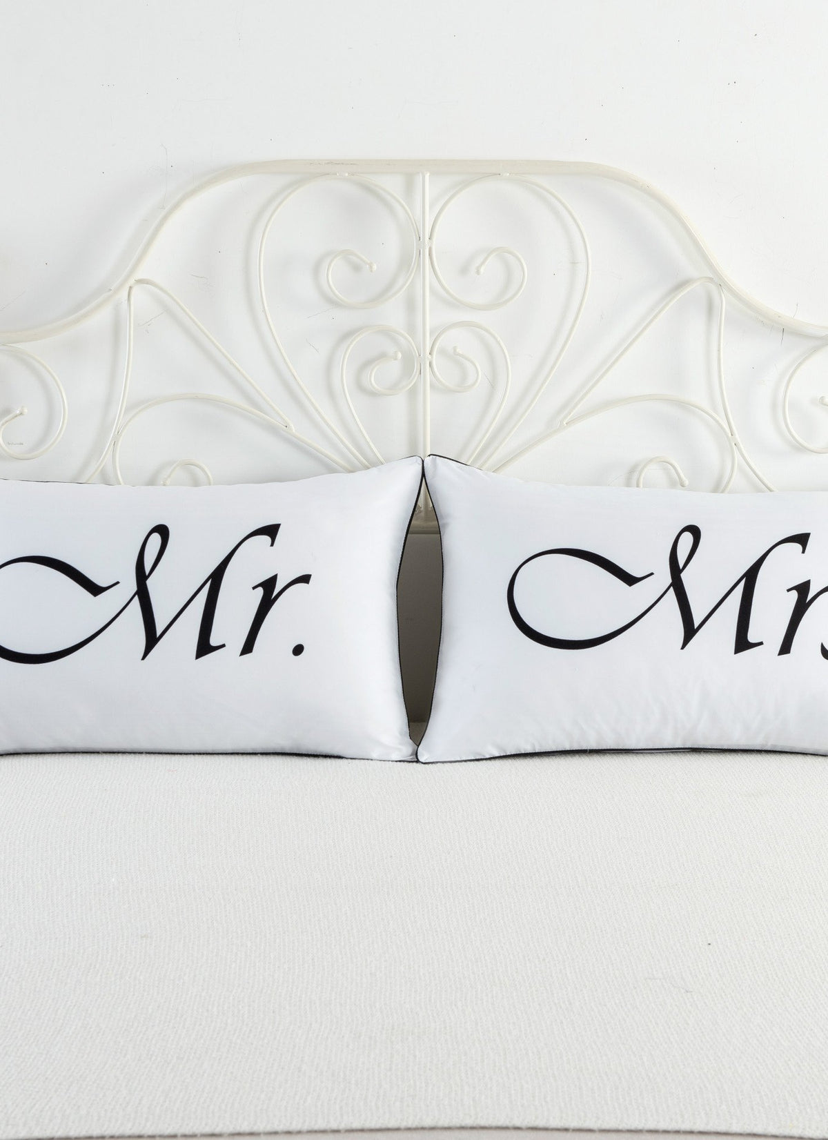 White couple pillowcase