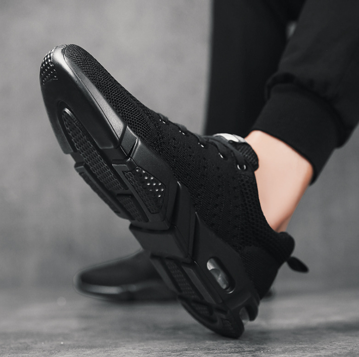 a pair of shipping in the autumn of 2020 new sport shoes breathable fabric cushion shoes all-match fly wear running shoes