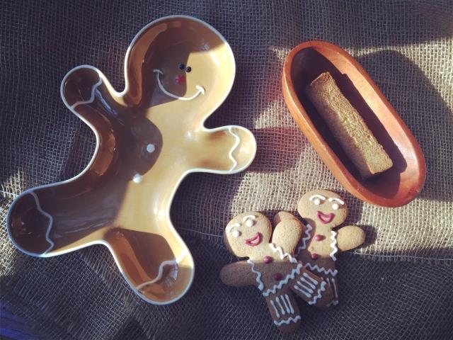 Christmas Day Gift Classic Gingerbread Man Shape Hand Painted Candy Dish Afternoon Tea Dried Fruit Fruit Tray