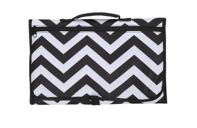 Portable Diaper Baby Bag Waterproof Multifunctional Insulation Pad Clean Hand Folding Cover