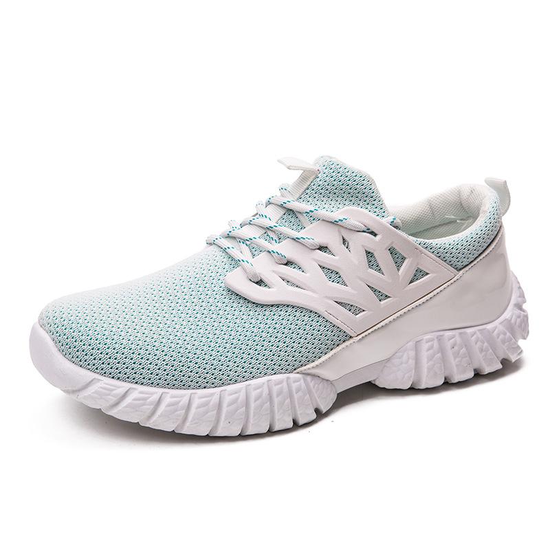 In the spring of new light and breathable shoes running shoes mens casual shoes, running shoes on behalf of a male