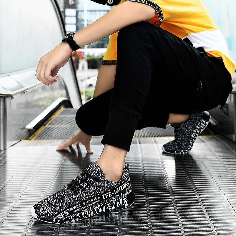 Couple's flying mesh running shoes