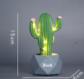 Luz nocturna de cactus