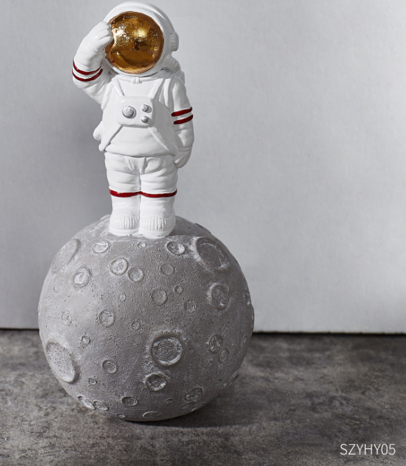 Creative Astronauts Crafts Resin Decoration Coffee Shop Music Bar Cabinet Soft Decorations