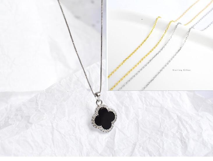 Collar trébol cuatro hojas