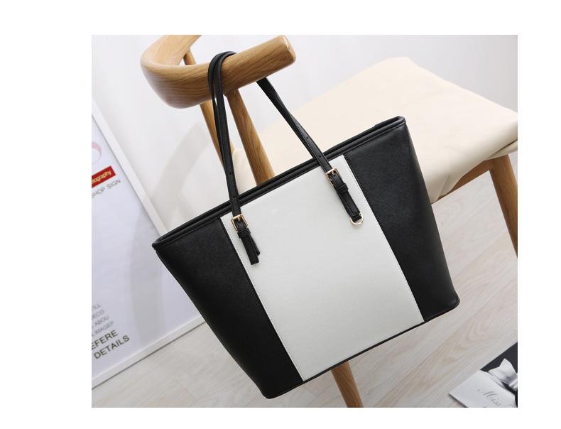 Women's shoulder bag