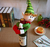 Christmas decorations, Santa Claus, red wine, red wine, champagne, wine bottle and bar dining room decoration