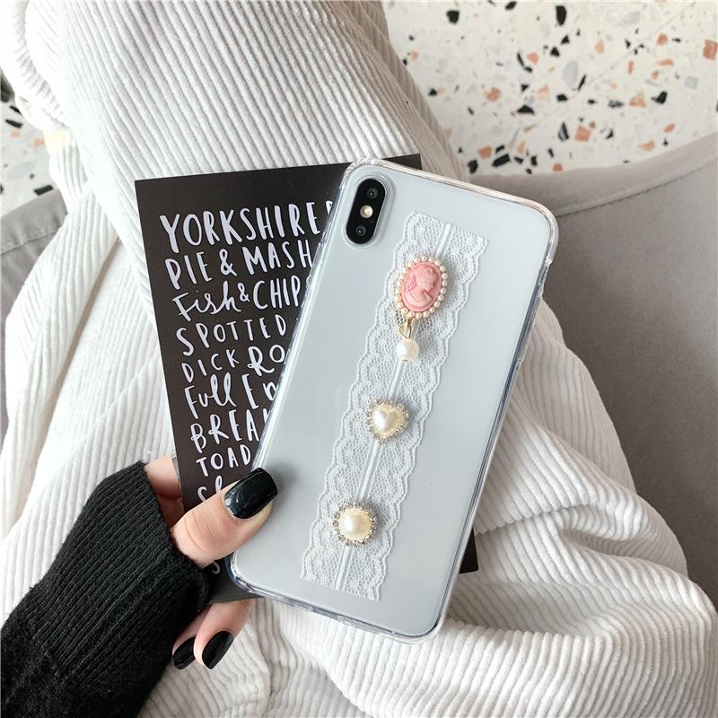 Vintage lace girl  | IPhone