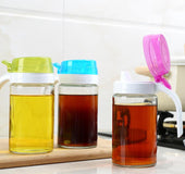 Practical kitchen glass pot creative Home Furnishing material 420ml vinegar sauce seasoning pot pot wholesale