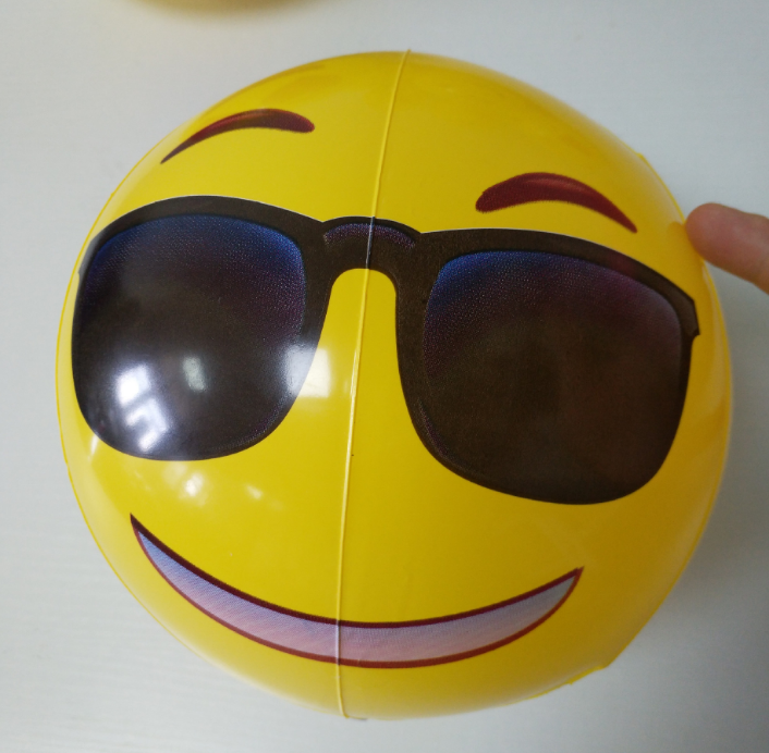 Inflatable smiley ball pvc inflatable beach ball fun expression ball