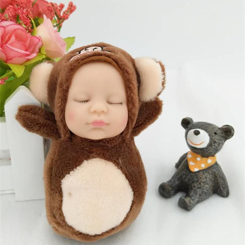 The factory sells sleeping dolls, plush toys, sleeping baby keys, small pendants, creative gifts dolls