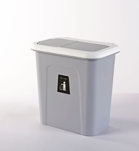 Cubo de basura montado