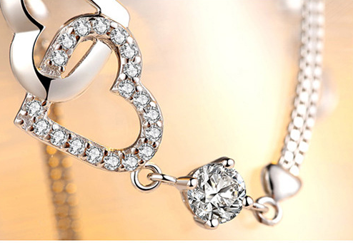 Pulsera de amatista en forma de corazón
