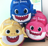 Mochila Baby Shark Escuela