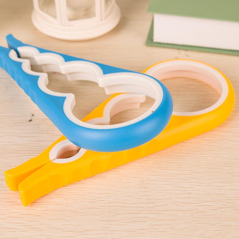Creative multi-function four-in-one opener, labor-saving bottle opener, non-slip screw capper