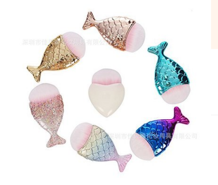 Pinceles de maquillaje en forma de sirena