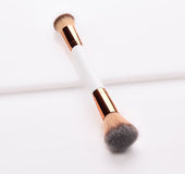 Double head makeup brush