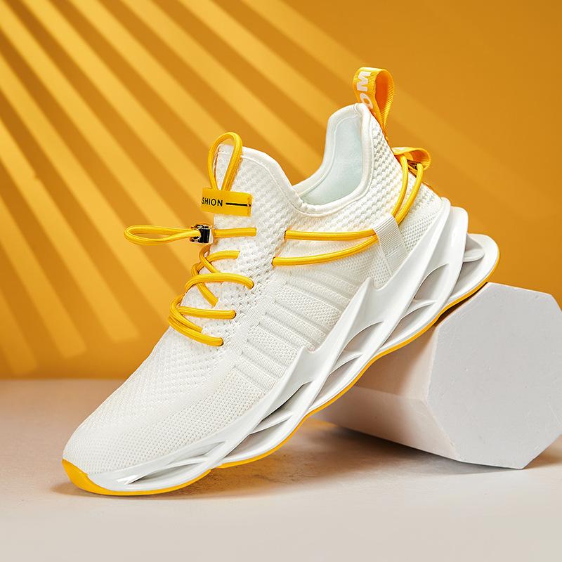 Mesh shoe blade sneakers