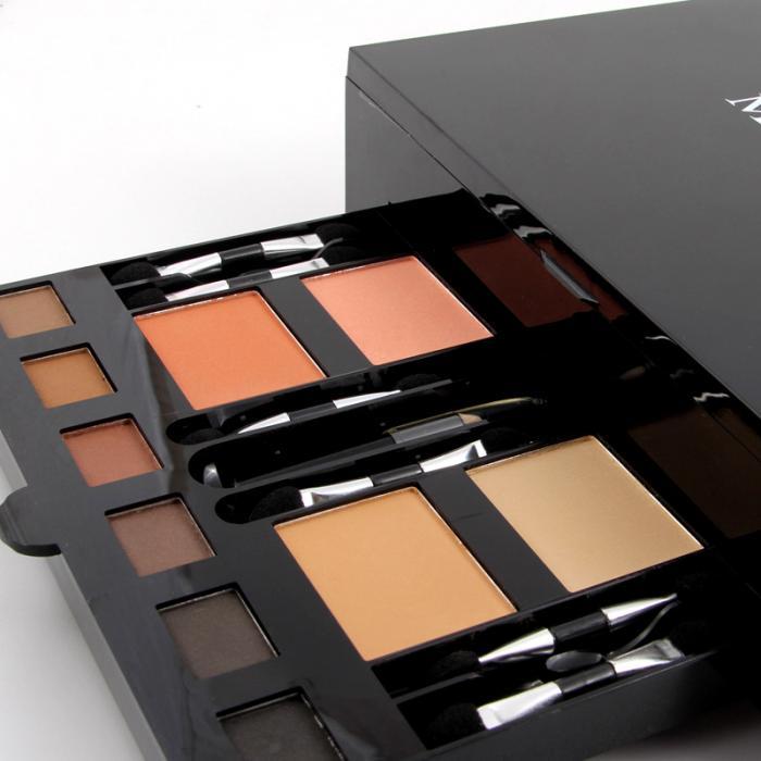 Eye shadow blush powder repair powder makeup set