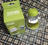 Cepillo dispensador de jabón