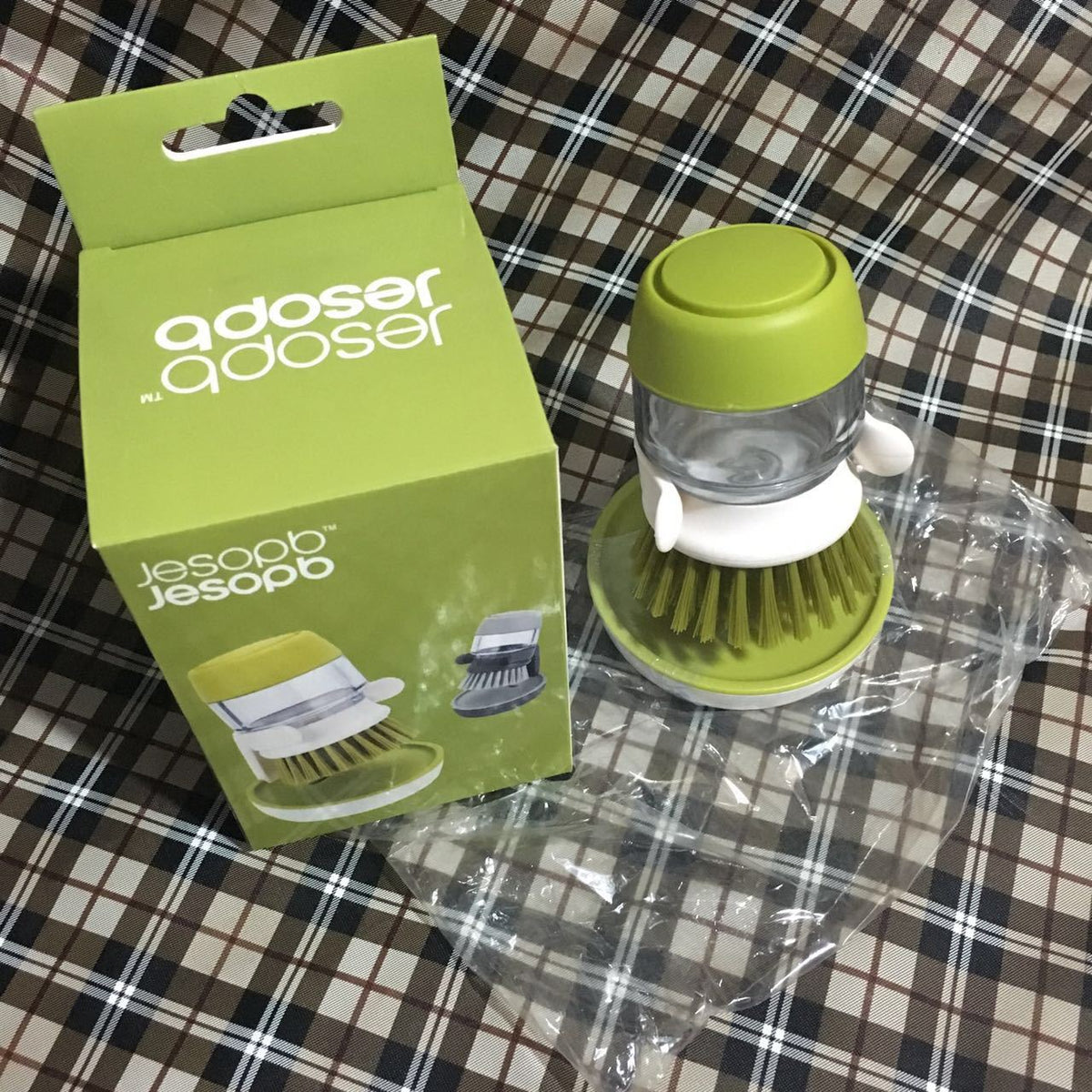 Cepillo dispensador de jabón